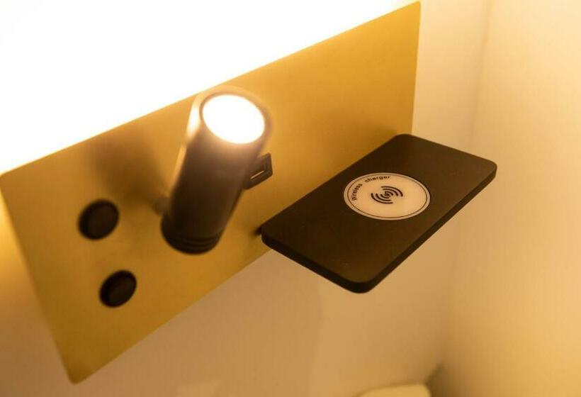 غرفة قياسية مزوَّدة بتراس, City Housing Genk