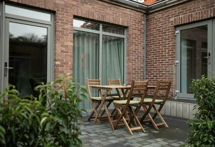 キングサイズベッドのスイートルーム, City Housing Genk