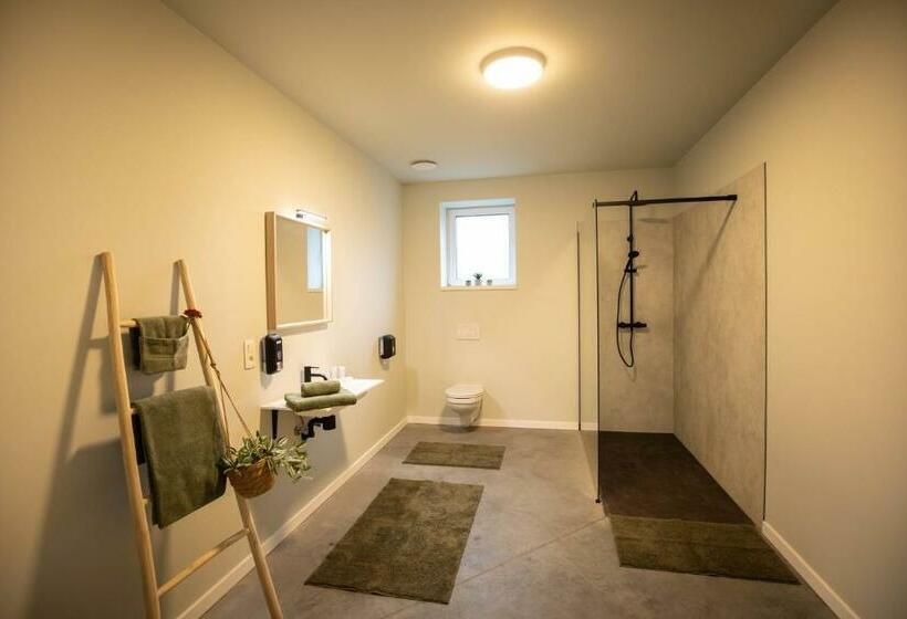 جناح سرير كينج, City Housing Genk