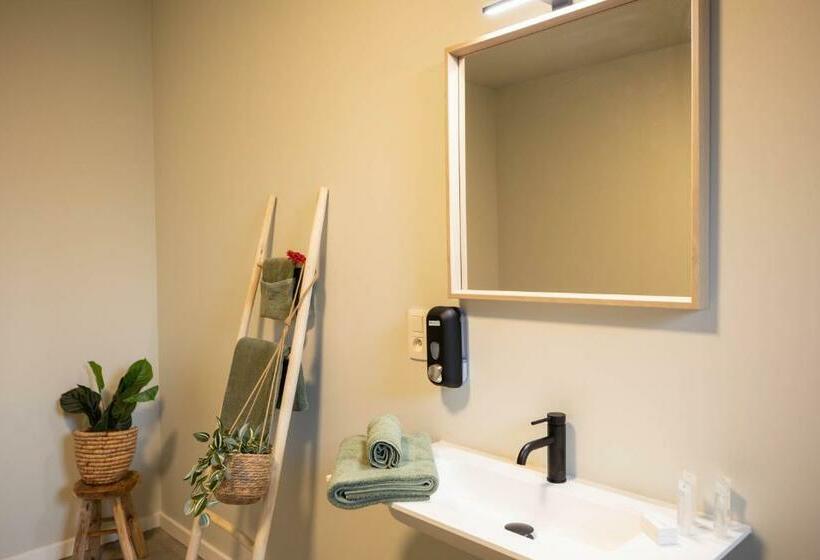 جناح سرير كينج, City Housing Genk