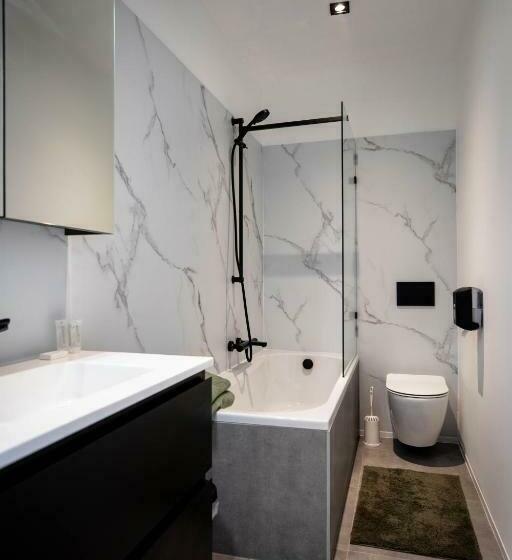 جناح ديلوكس, City Housing Genk