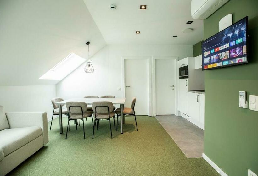 جناح عائلي, City Housing Genk