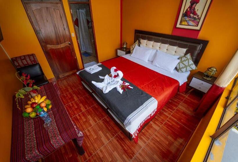 اتاق لوکس, Yacumama Santa Teresa