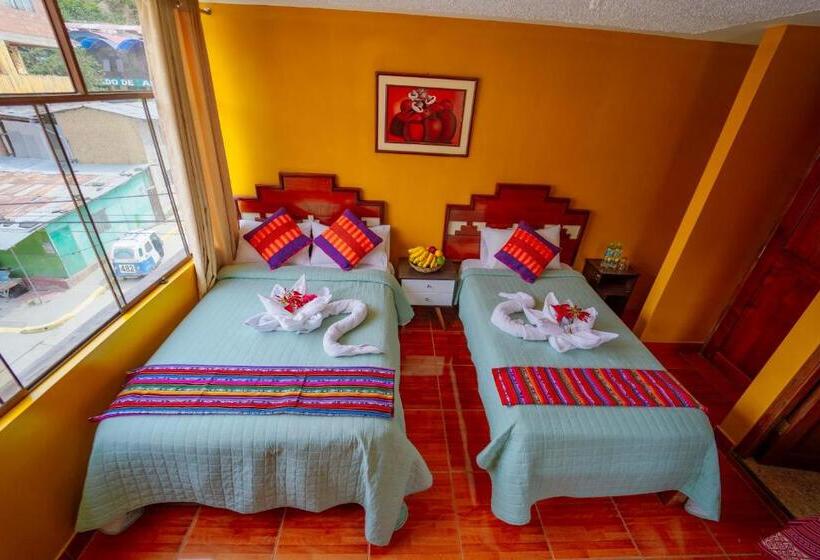 اتاق خانوادگی, Yacumama Santa Teresa