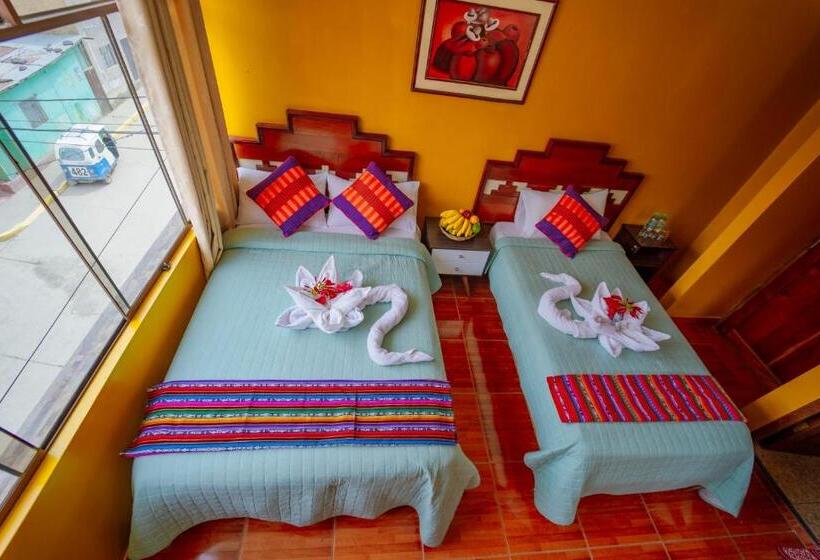 اتاق خانوادگی, Yacumama Santa Teresa