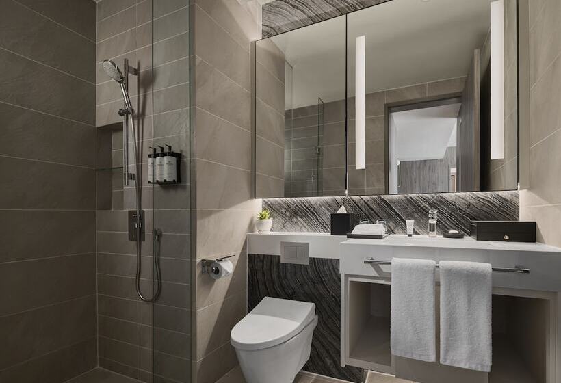 2 Bedroom Deluxe Suite