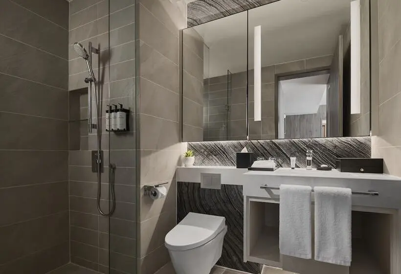 2 Bedroom Deluxe Suite