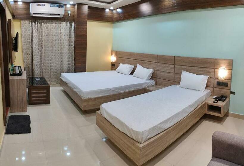 Номер Deluxe, Staymaker Hotel Bhagwan   Only Indian Citizens Allowed