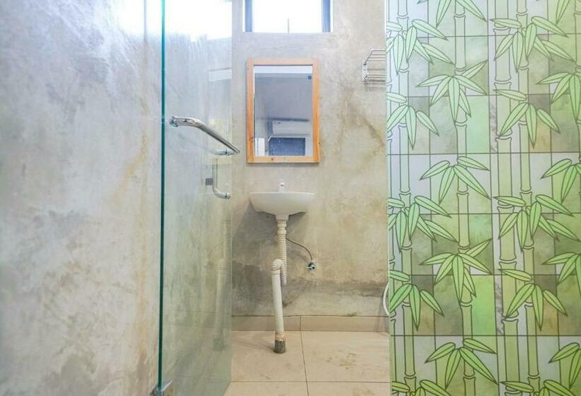 Номер Superior, Urbanview Hotel Syariah De Umbrella Ciputat