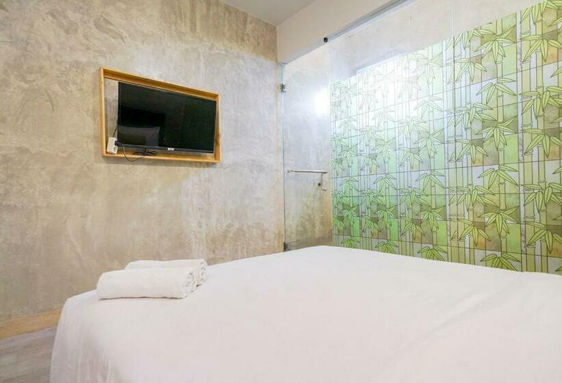 Номер Superior, Urbanview Hotel Syariah De Umbrella Ciputat