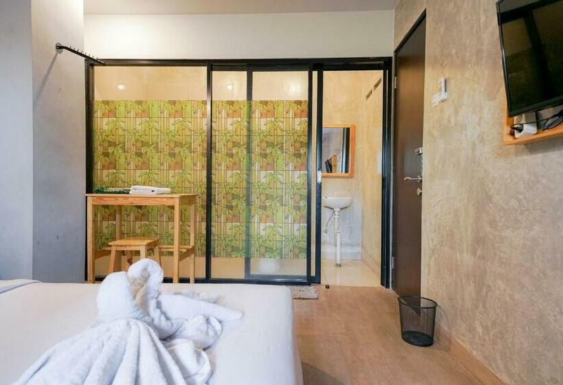 Номер Superior, Urbanview Hotel Syariah De Umbrella Ciputat