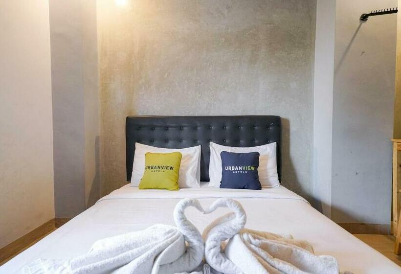 Номер Superior, Urbanview Hotel Syariah De Umbrella Ciputat