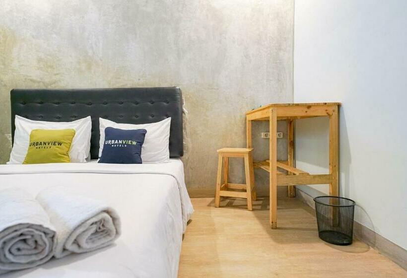 Номер Economy, Urbanview Hotel Syariah De Umbrella Ciputat