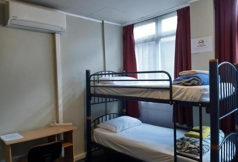 Кровать в Многоместном Номере с Общей Ванной, Ariki Backpackers