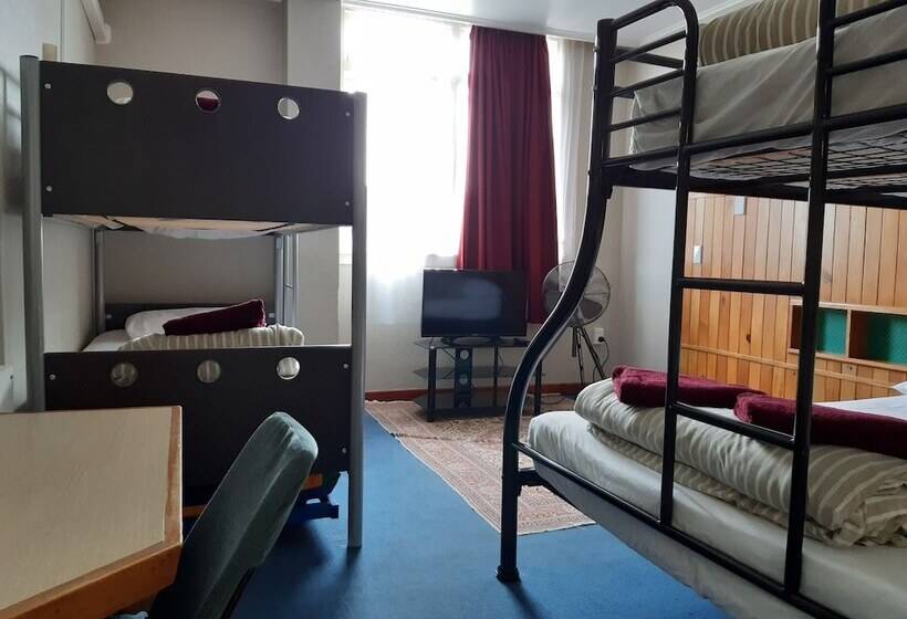 חדר משפחתי, Ariki Backpackers
