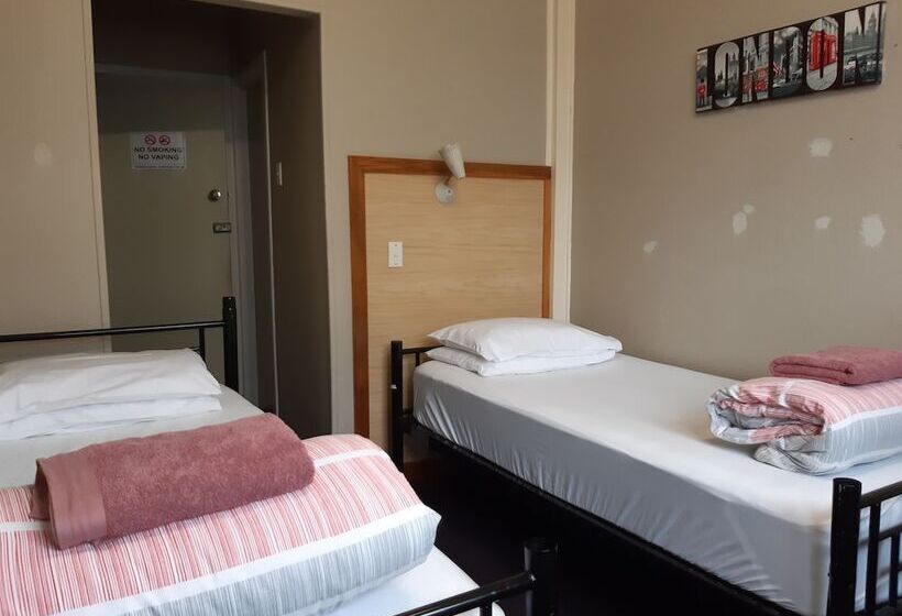 חדר סטנדרט חדר אמבטיה משותף, Ariki Backpackers