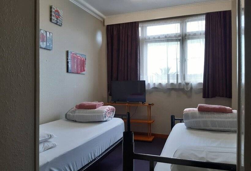 חדר סטנדרט חדר אמבטיה משותף, Ariki Backpackers