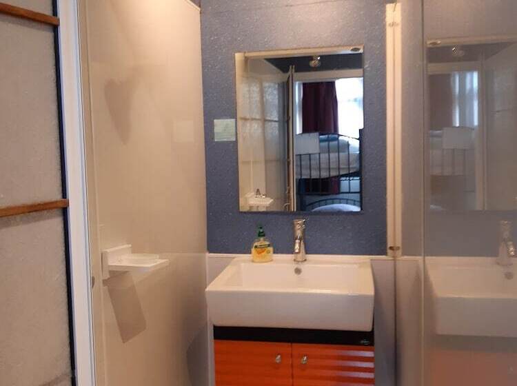 מיטה בחדר משותף, Ariki Backpackers