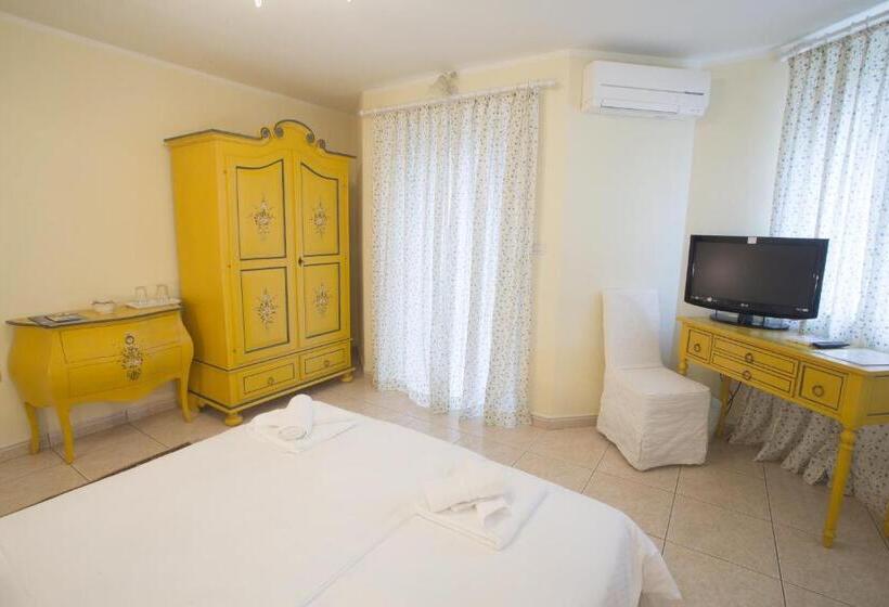 اتاق لوکس چهار تخته, Casa Oasa