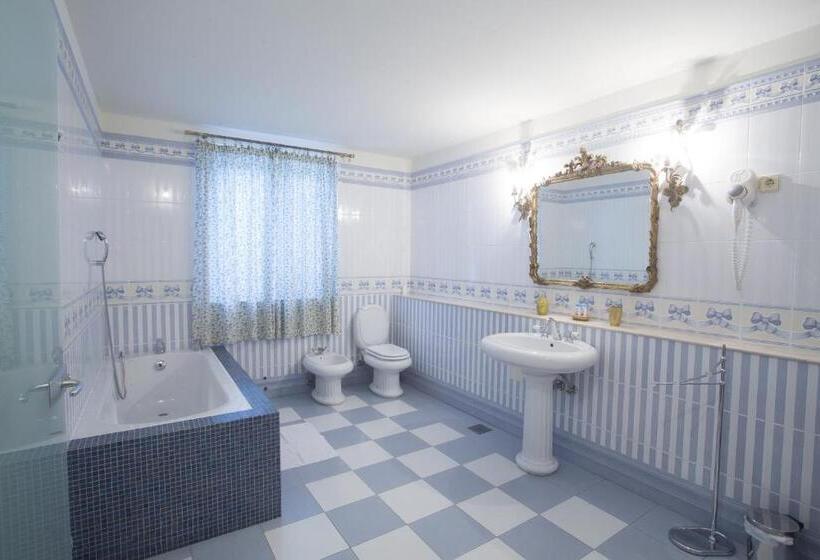 سوییت با چشمانداز استخر, Casa Oasa