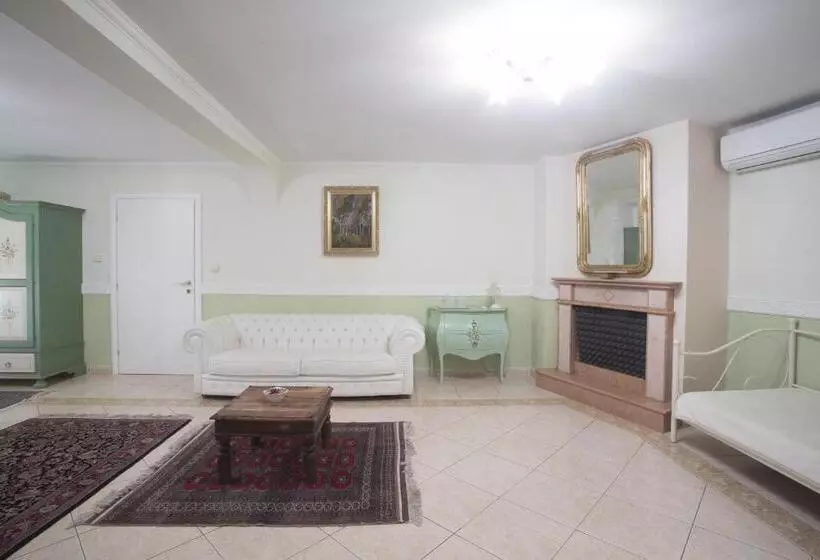 سوییت با چشم‌انداز استخر, Casa Oasa