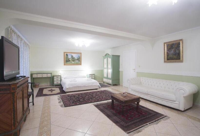 سوییت با چشم‌انداز استخر, Casa Oasa