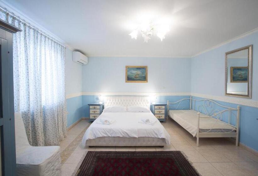 اتاق استاندارد سه تخته با چشمانداز استخر, Casa Oasa