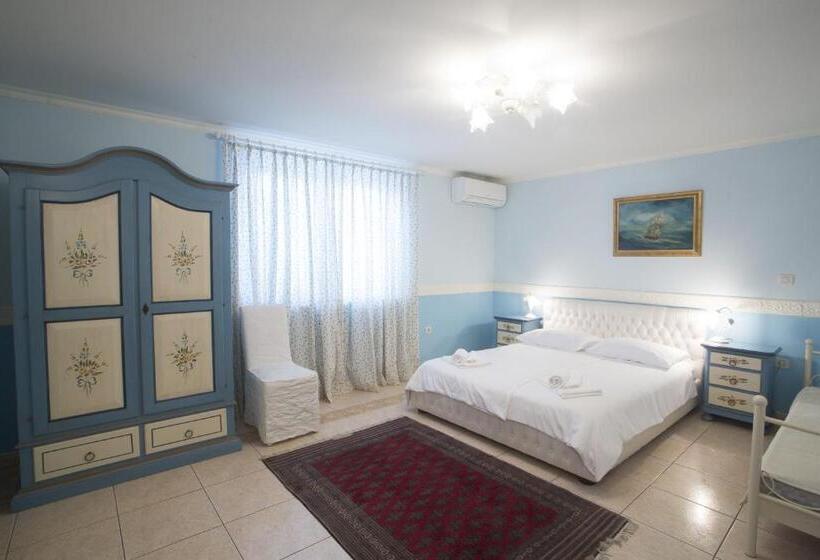 اتاق استاندارد سه تخته با چشمانداز استخر, Casa Oasa