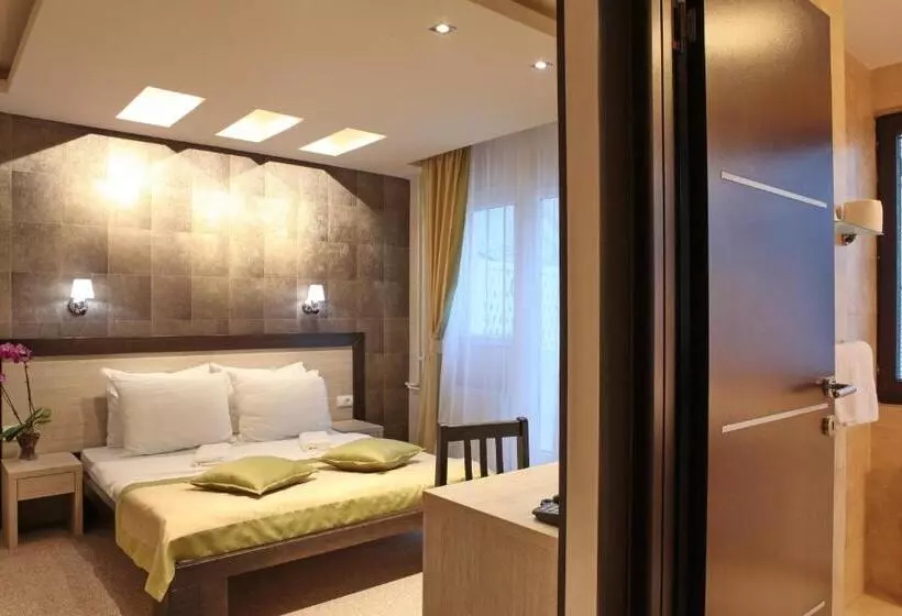 اتاق استاندارد با تراس, Garni Hotel Vozarev