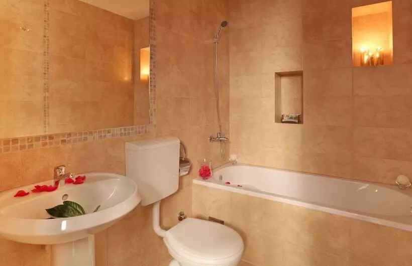 اتاق راحتی, Garni Hotel Vozarev