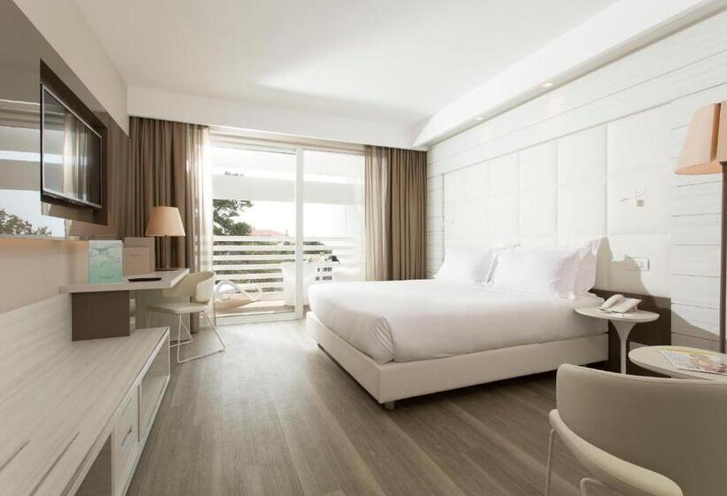 اتاق سوپریور با چشم‌انداز باغ, Almar Jesolo Resort & Spa