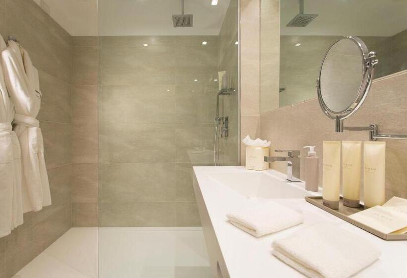 اتاق سه نفره سوپریور با چشم‌انداز باغ, Almar Jesolo Resort & Spa