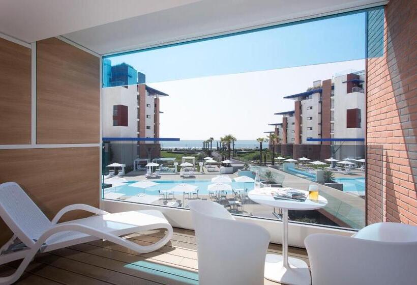 Трехместный Номер Deluxe Вид на Море, Almar Jesolo Resort & Spa