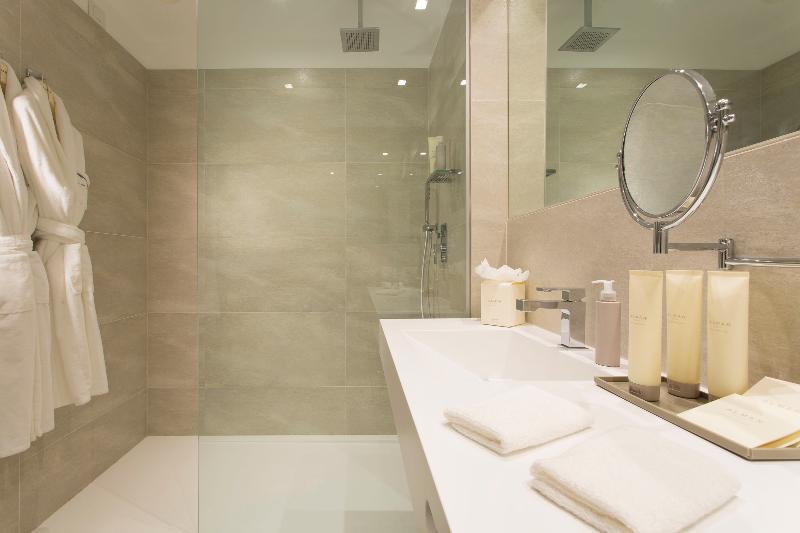 اتاق سه نفره سوپریور با چشم‌انداز باغ, Almar Jesolo Resort & Spa