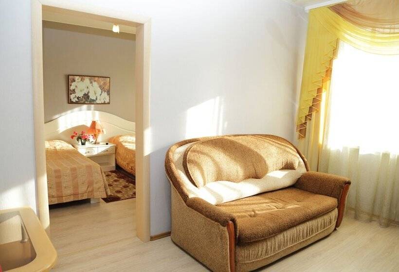 شقة غرفة واحدة, Anzas