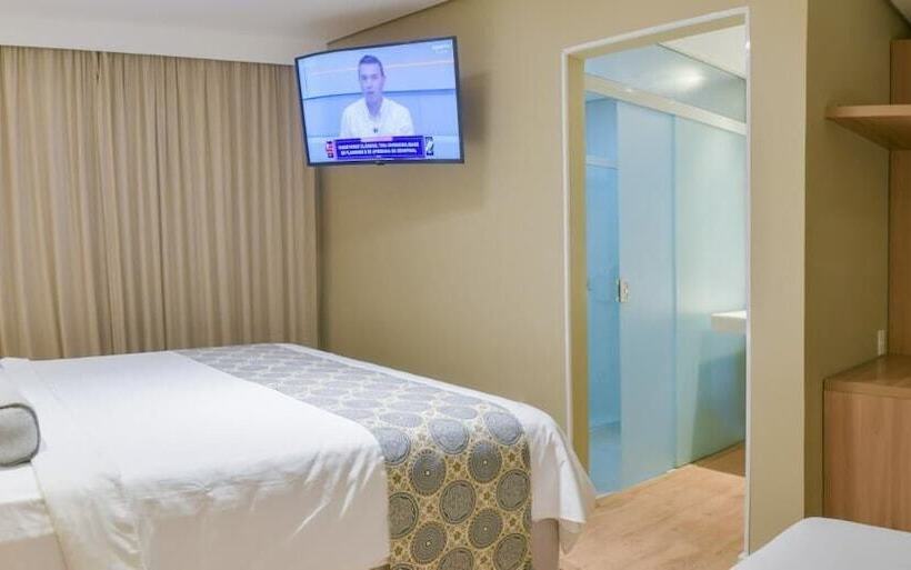 高级三人间, Araçatuba Plaza