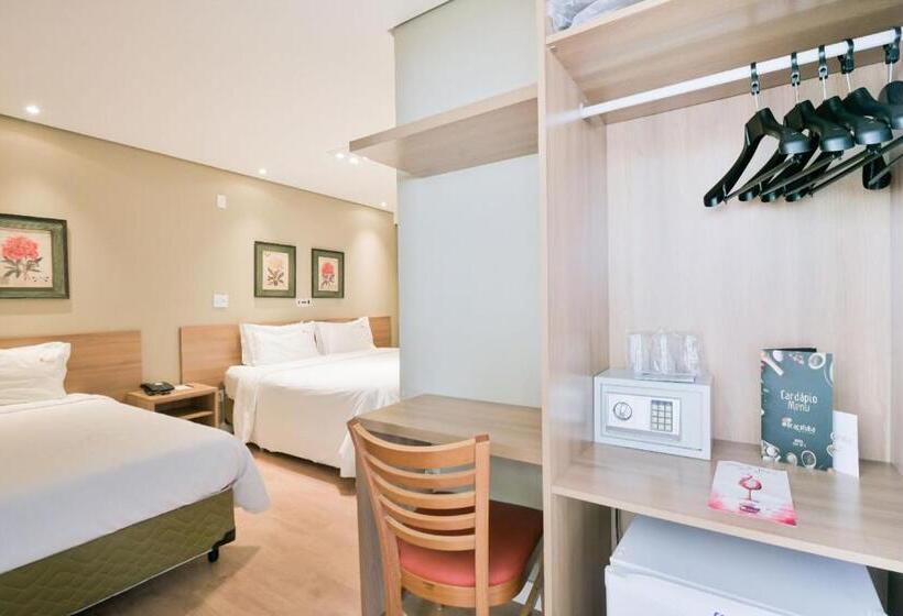 高级三人间, Araçatuba Plaza