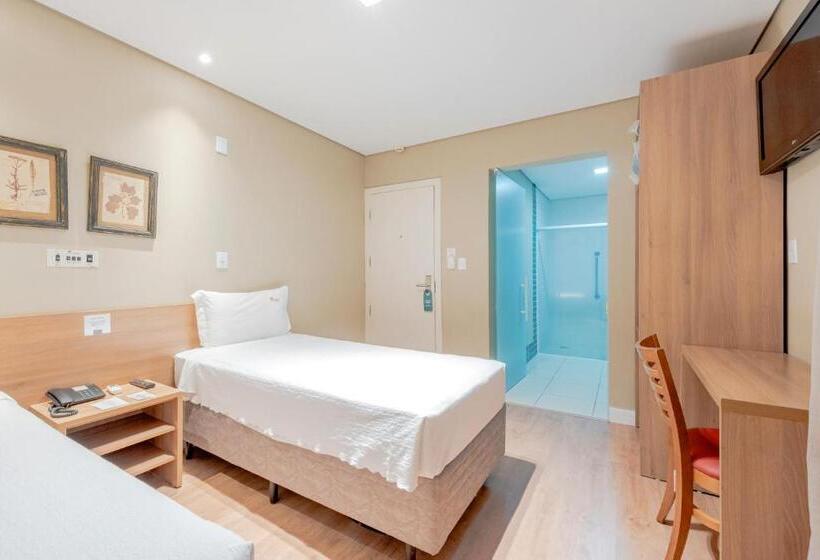 高级大房间, Araçatuba Plaza