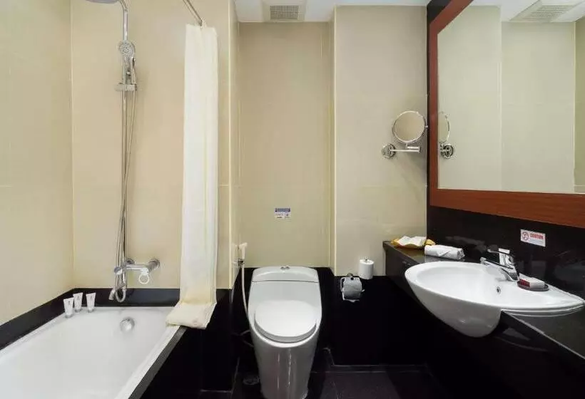 シティビューのデラックスルーム, Best Western Plus Makassar Beach