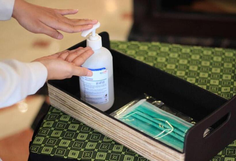 シティビューのデラックスルーム, Best Western Plus Makassar Beach