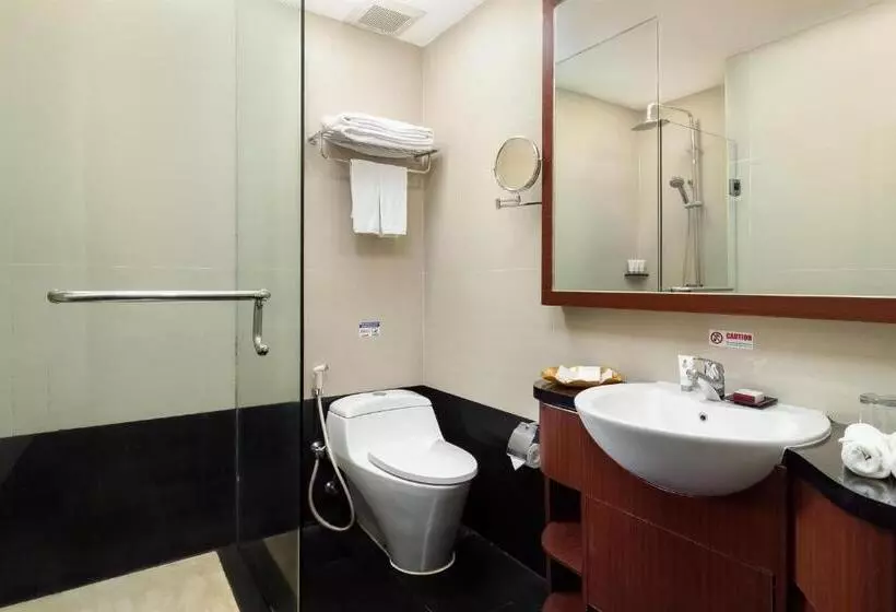シティビューのデラックスルーム, Best Western Plus Makassar Beach