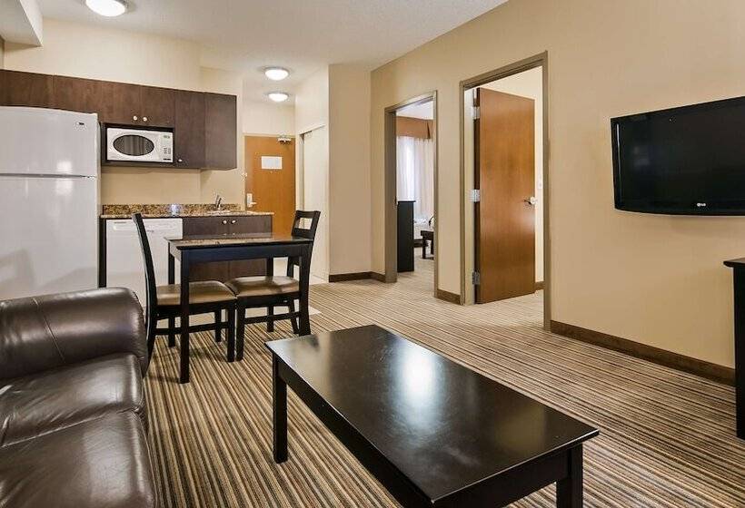 جناح, Best Western Plus Peace River Hotel & Suites