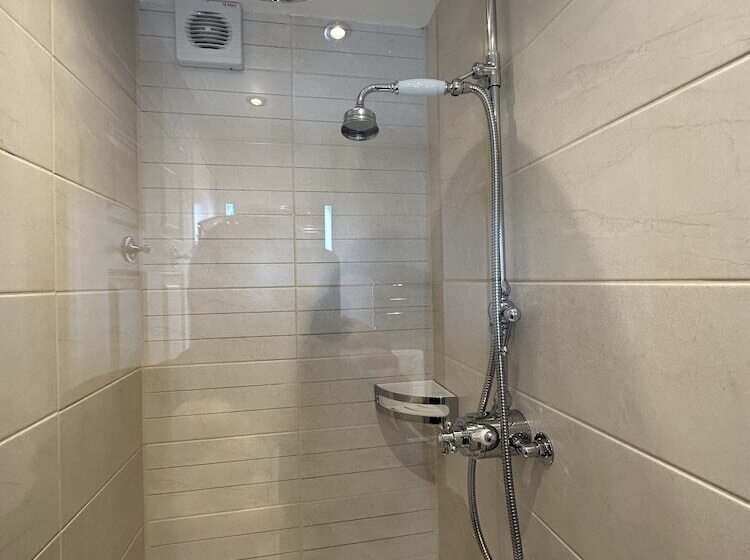 スタンダードルーム, Chester House Guest House