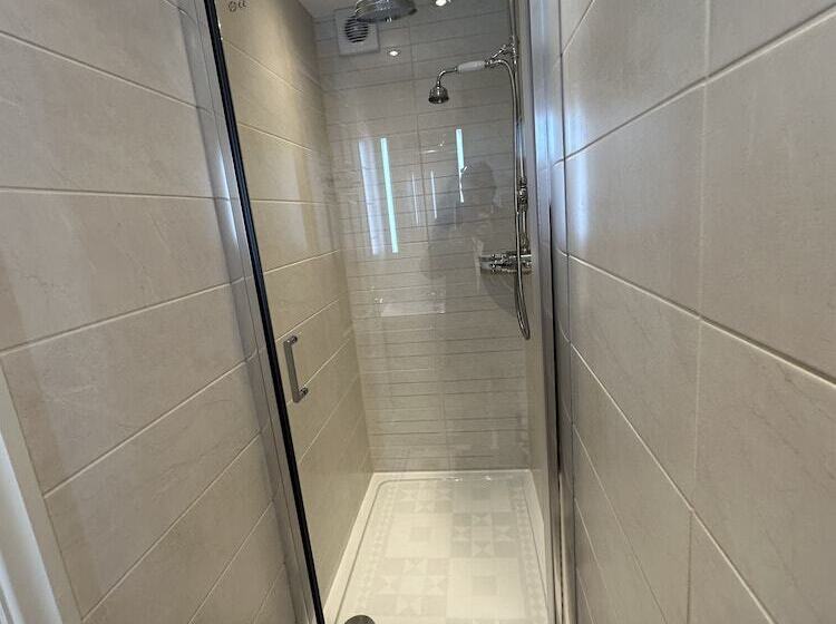 スタンダードルーム, Chester House Guest House