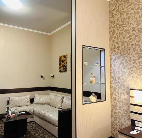 Suite Familiar, Classic