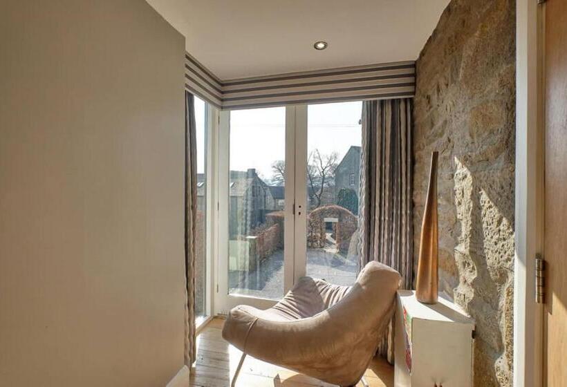 סוויטה דלוקס, Grassington Lodge