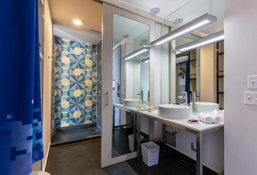 غرفة قياسية سرير كينج, Guadalajara Country Club By Hnf