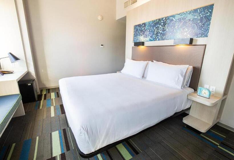 غرفة ديلوكس سرير كينج, Guadalajara Country Club By Hnf