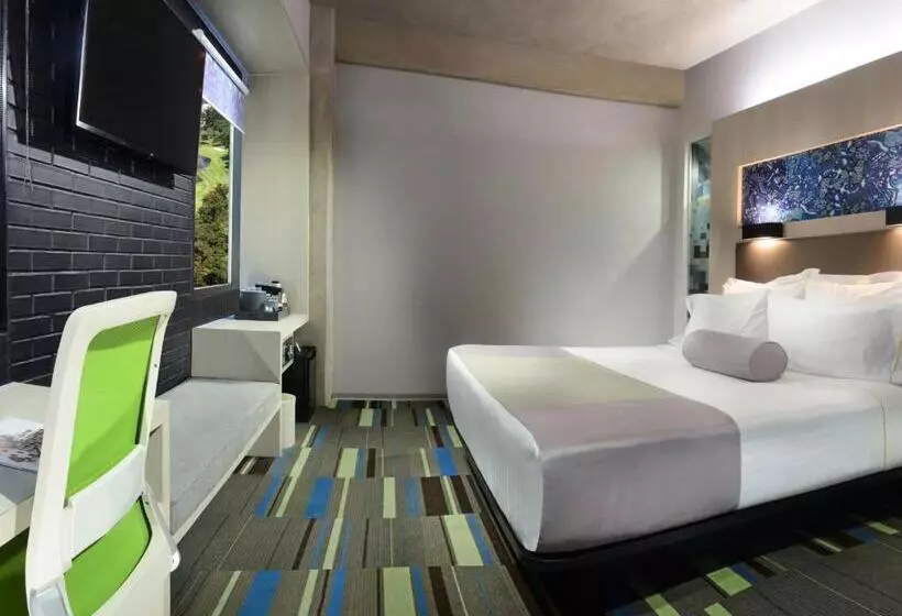 キングサイズベッドのデラックスルーム, Guadalajara Country Club By Hnf