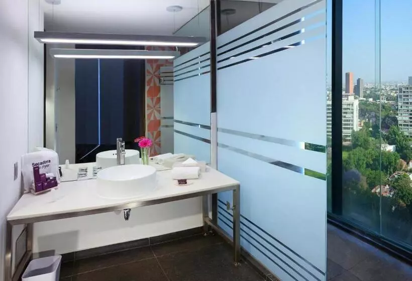 ジュニアスイート, Guadalajara Country Club By Hnf